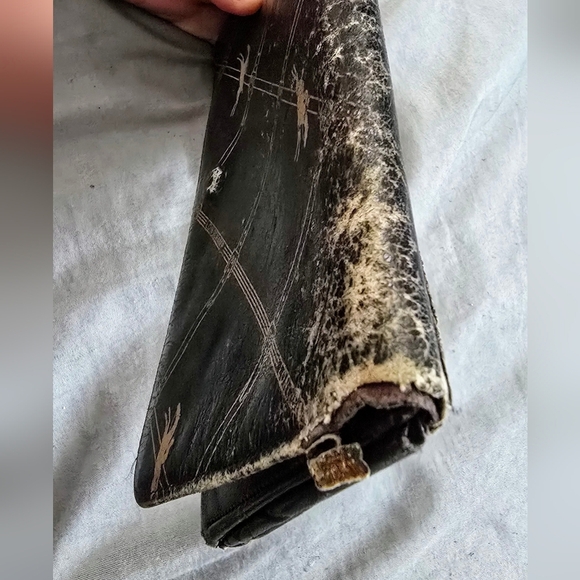 REHAB - Vintage Longchamp Long Black and Gold Wallet - Picture 3 of 7